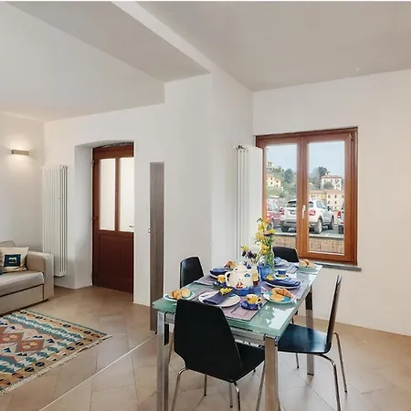 Apartment Beautiful In Pitelli -sp- With Kitchen La Spezia