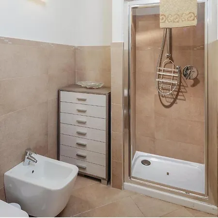 Beautiful In Pitelli -sp- With Kitchen Apartment *